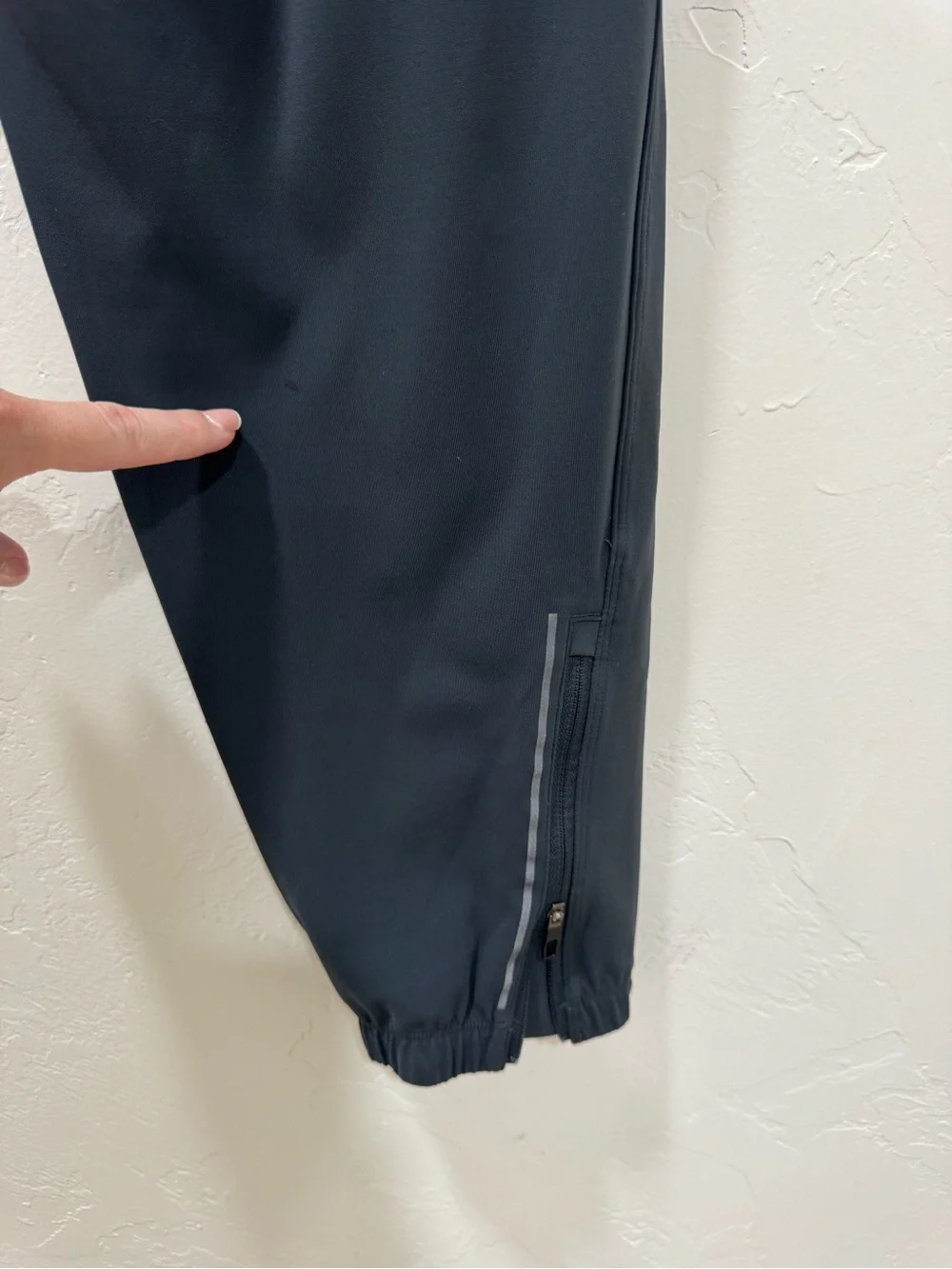 Lululemon Men's Large Surge Jogger Pant 29